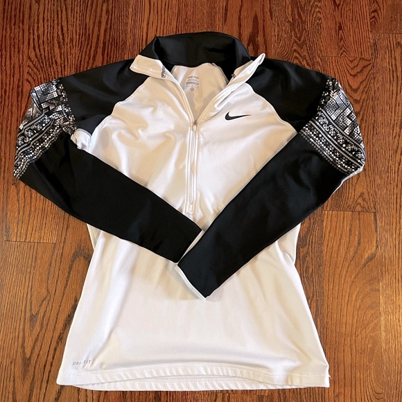 Nike Tops - Nike Pro pullover